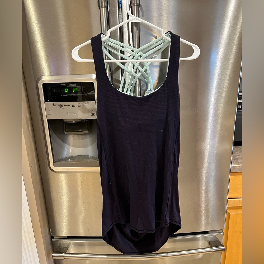 Lulu shirt with built in bra